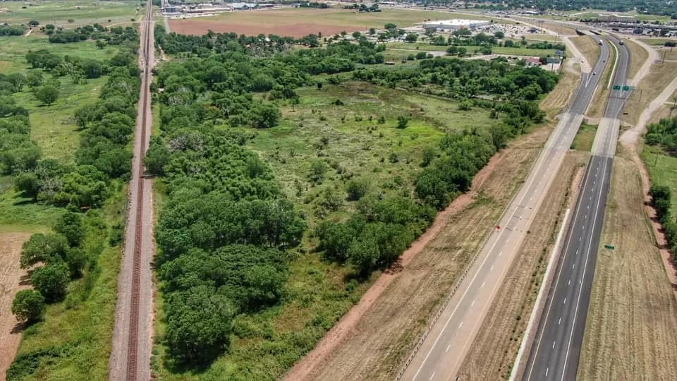 27 acre mixed use in Wilbarger County, Texas